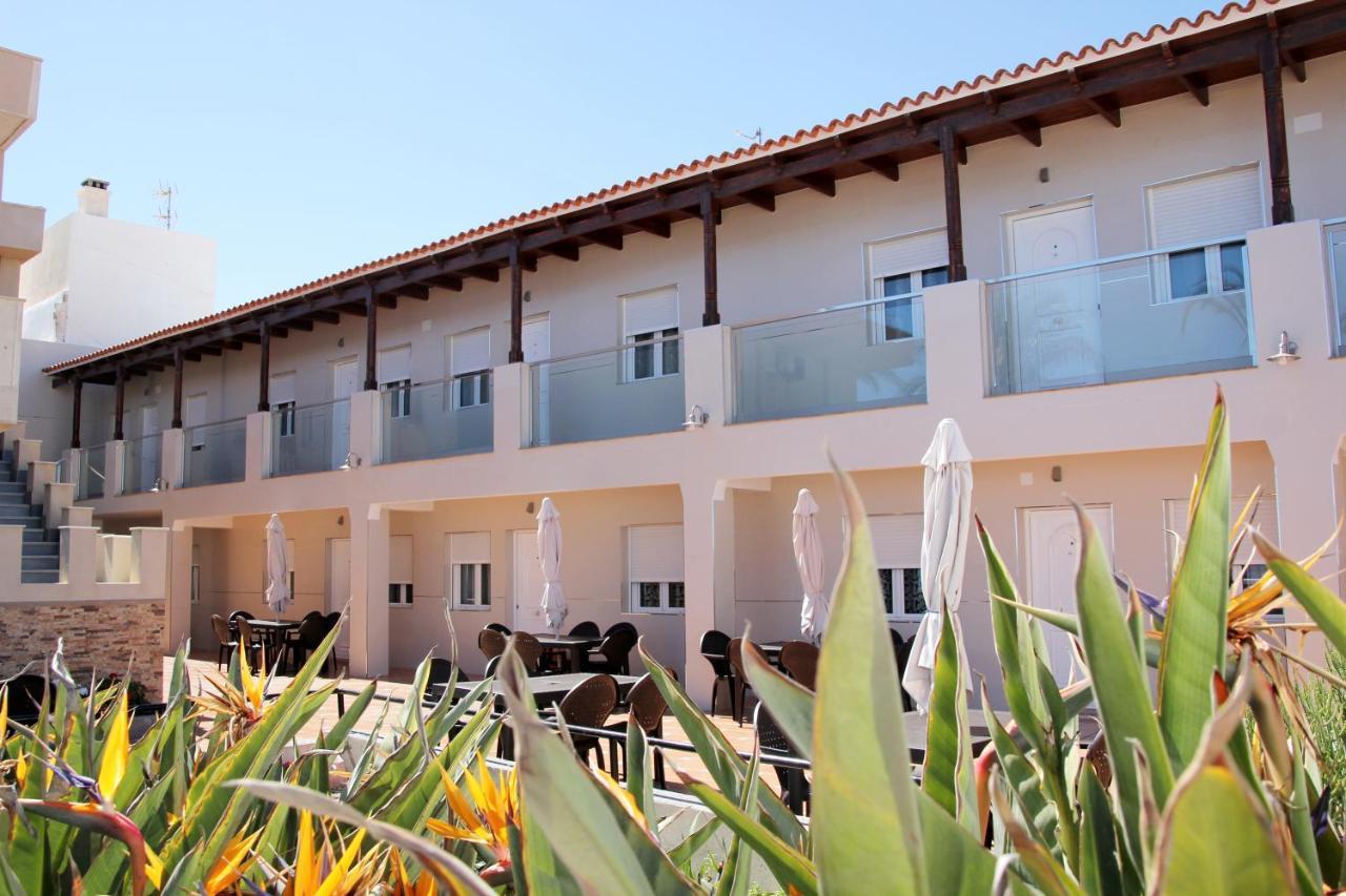 Apartamentos El Galan II كاربونيذاس المظهر الخارجي الصورة