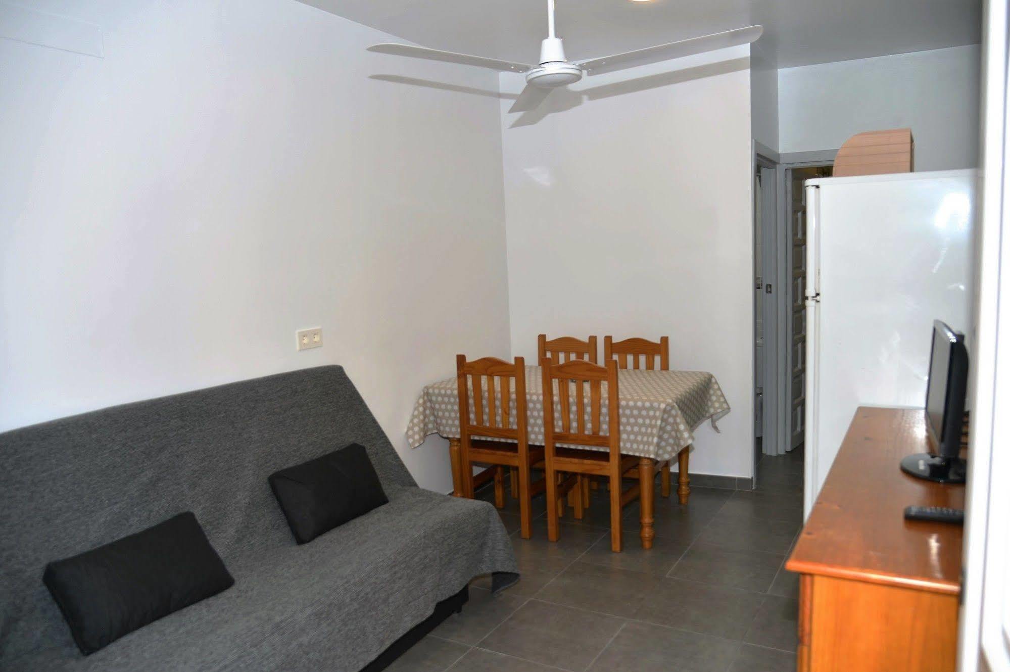 Apartamentos El Galan II كاربونيذاس المظهر الخارجي الصورة