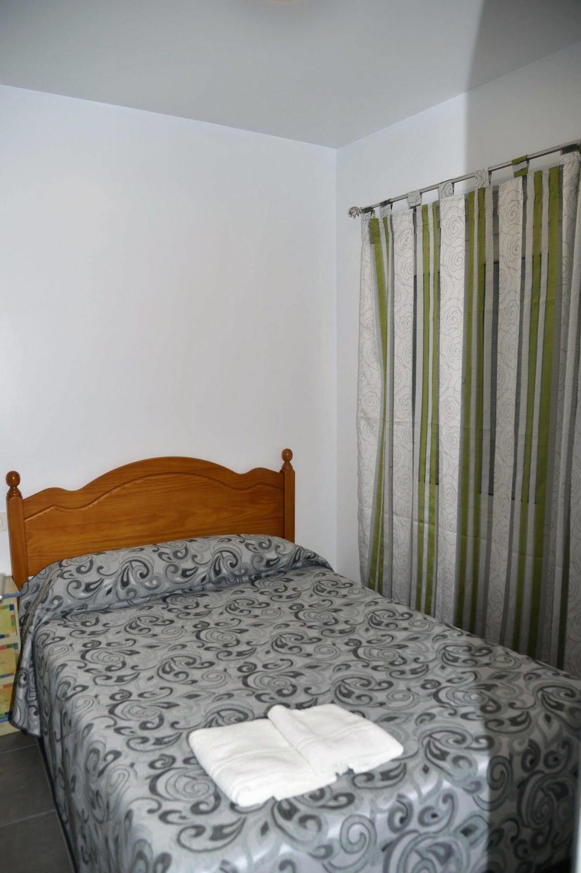 Apartamentos El Galan II كاربونيذاس المظهر الخارجي الصورة