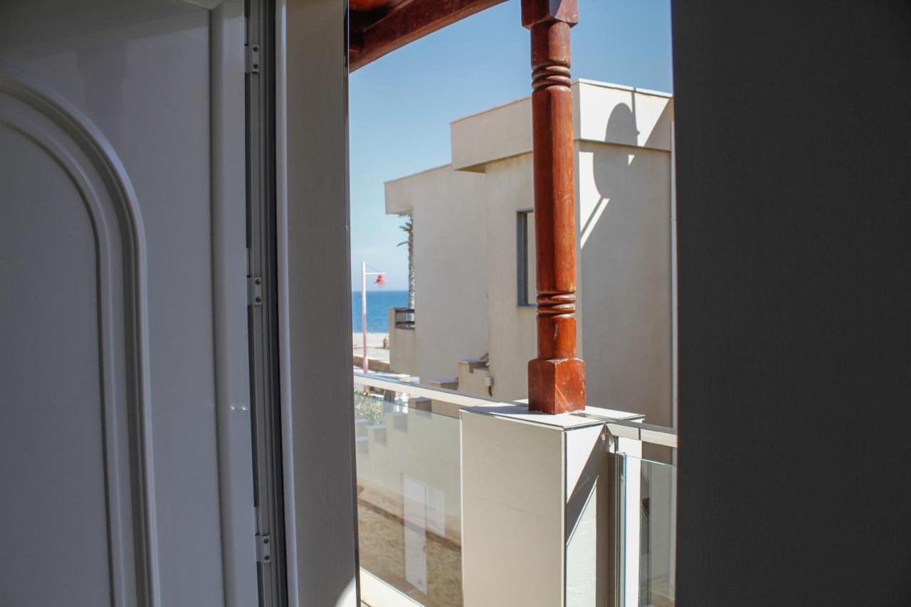 Apartamentos El Galan II كاربونيذاس المظهر الخارجي الصورة