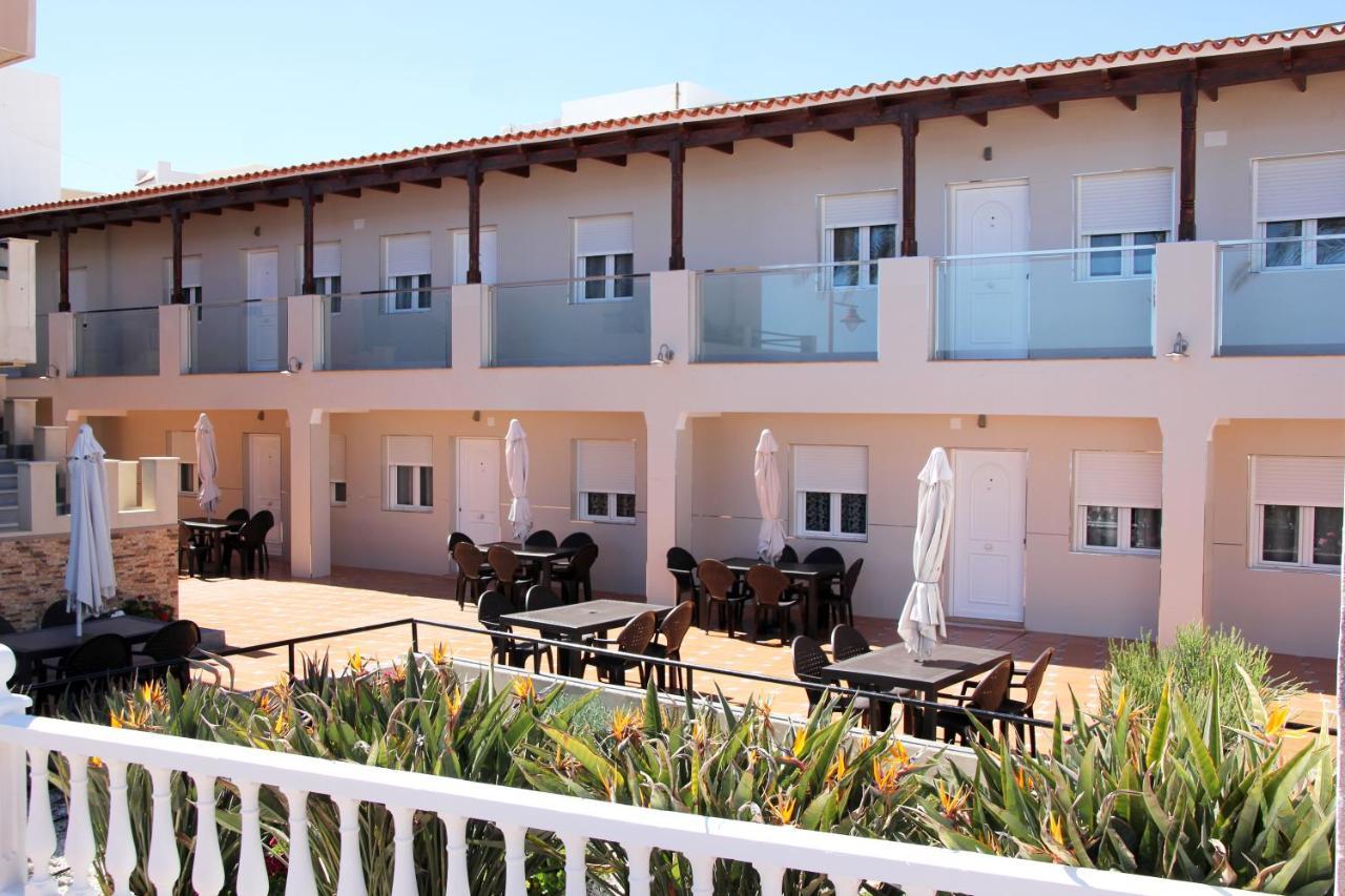 Apartamentos El Galan II كاربونيذاس المظهر الخارجي الصورة